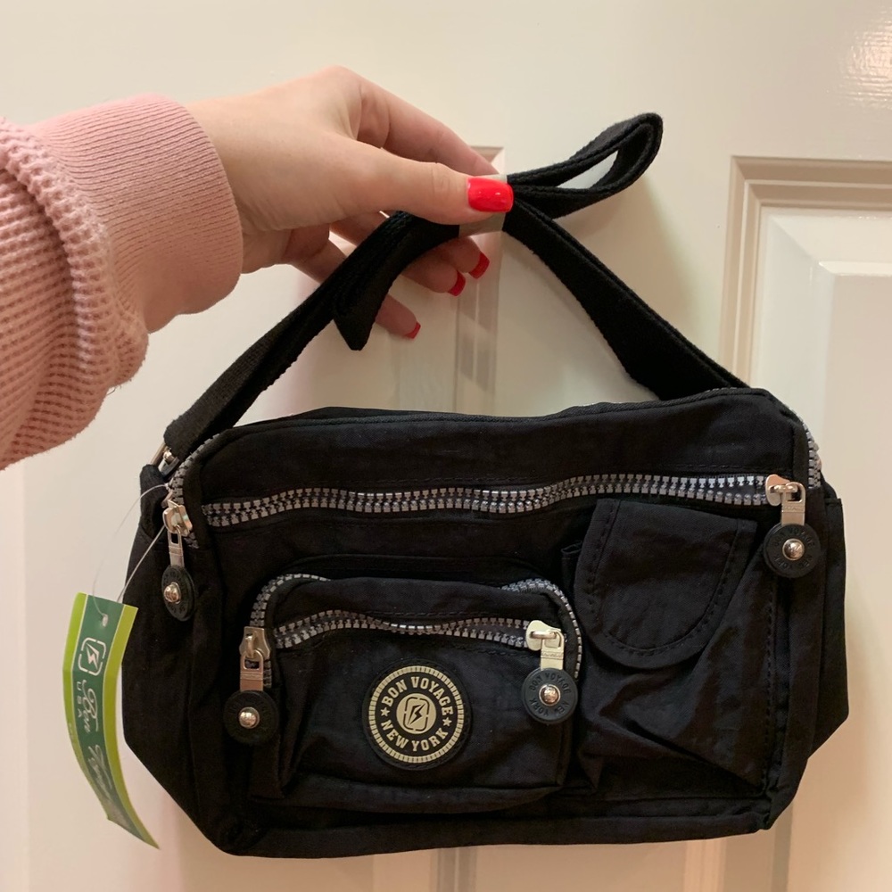 NEW W TAGS, Bon Voyage New York Purse